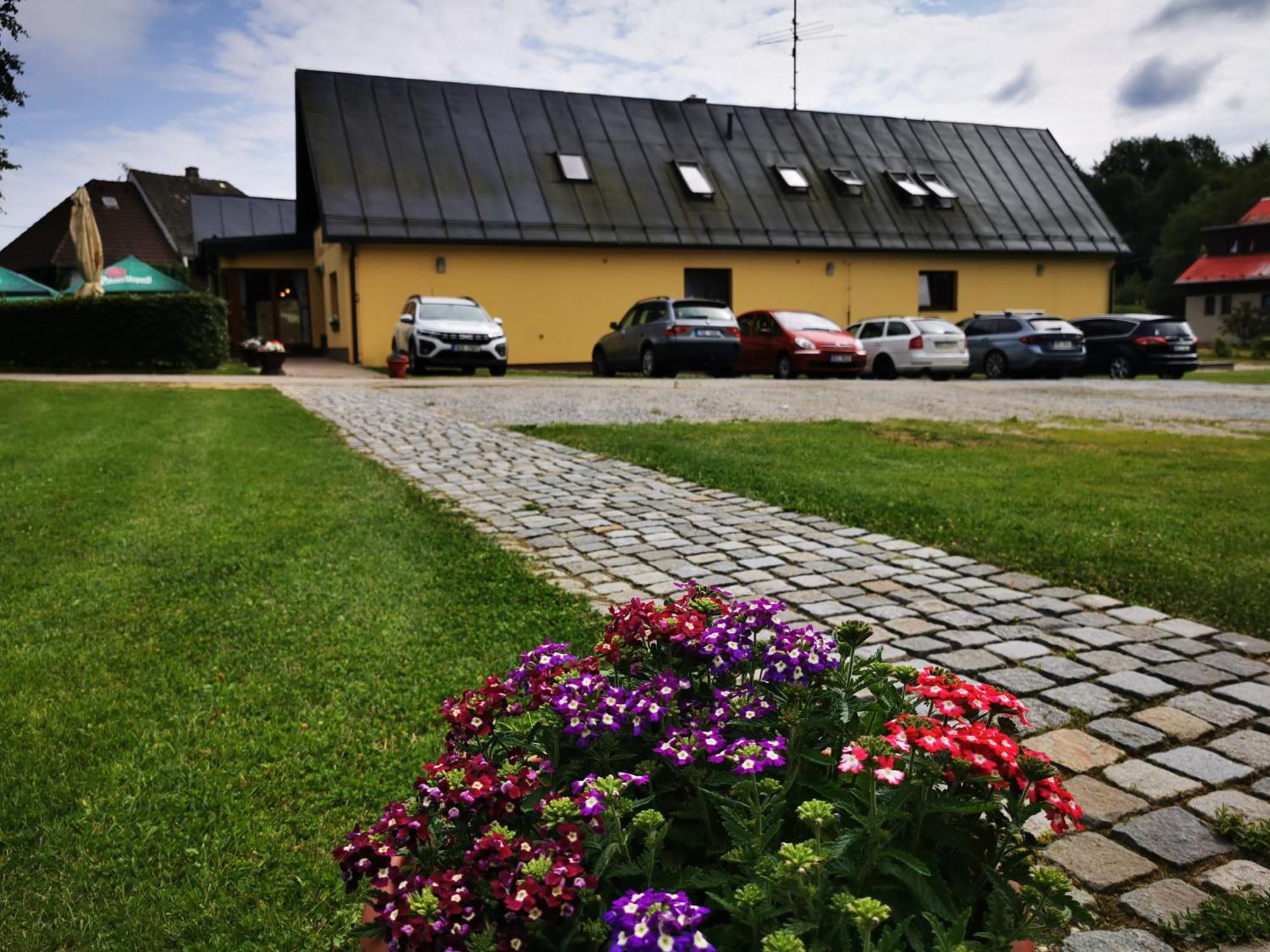 Penzion Kovarov Hotel Frymburk Exterior photo